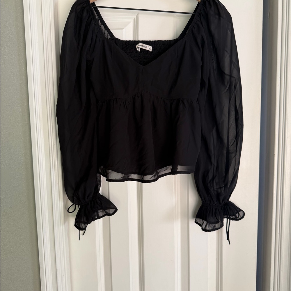 Abercrombie & Fitch long sleeve babydoll puff sleeve top